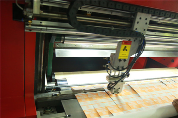 Full-Automatic-Core-Free-Paper-Slitter-Machine